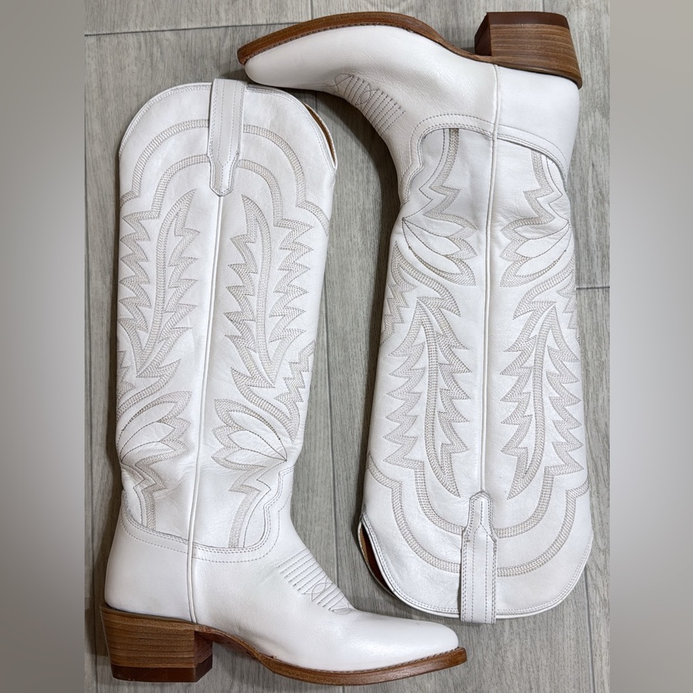 The Abby Tecovas Tan Leather Interior 7